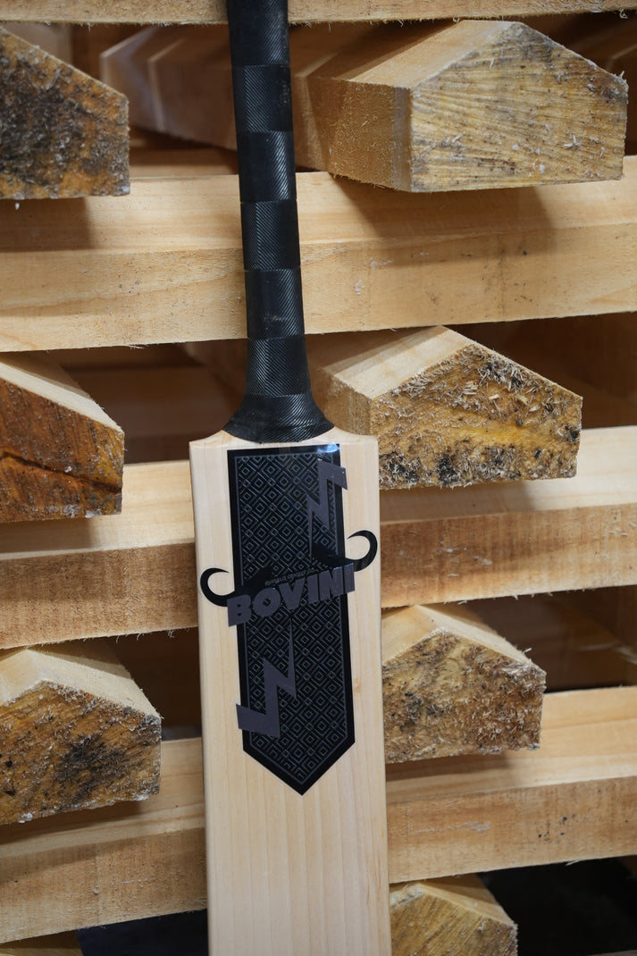 The Bovini | 2024 Junior bat – Buffalo Cricket