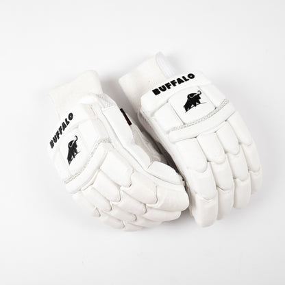 Buffalo batting gloves | Reserve